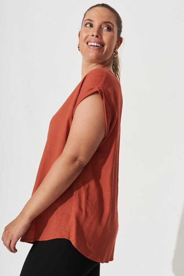 Top In Rust Linen Blend