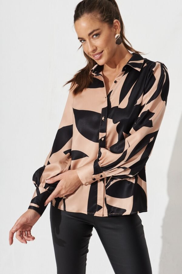 Callia Shirt In Brown With Black Print