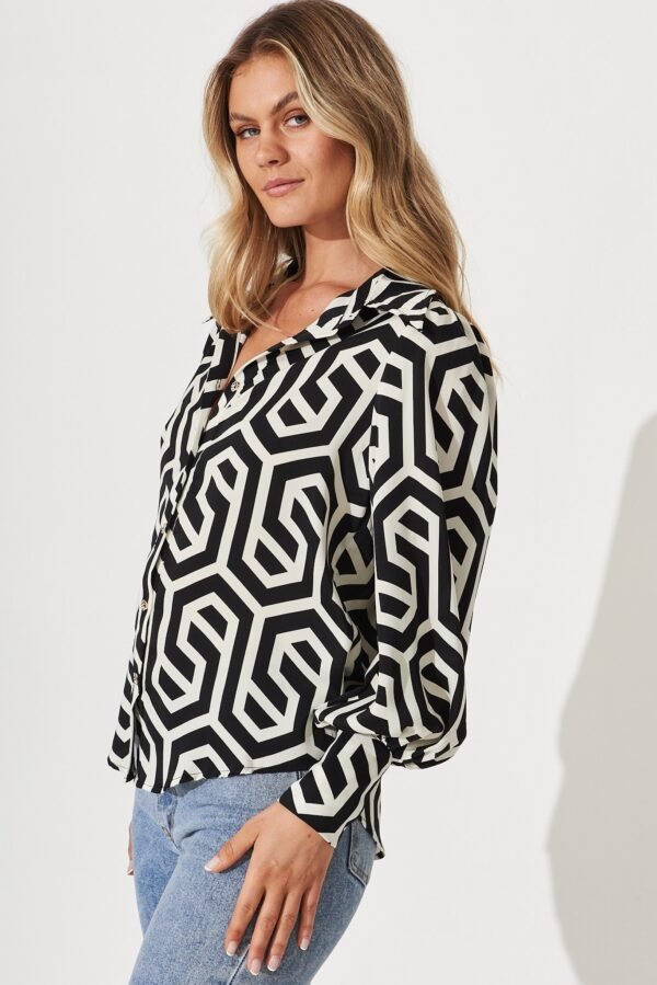 Shirt In Black With Cream Geometric Print