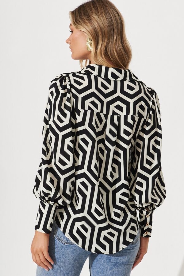 Shirt In Black With Cream Geometric Print
