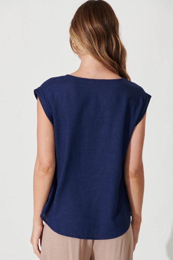 Top In Navy Linen Blend
